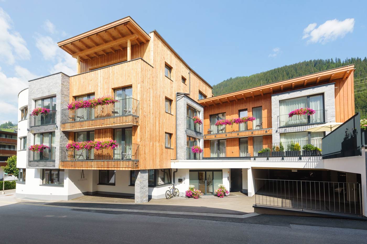 Peaks & Pillows - Aparthotel in St. Anton am Arlberg, Austria